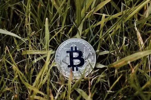 比特币失守10万大关，9万会是新底吗？